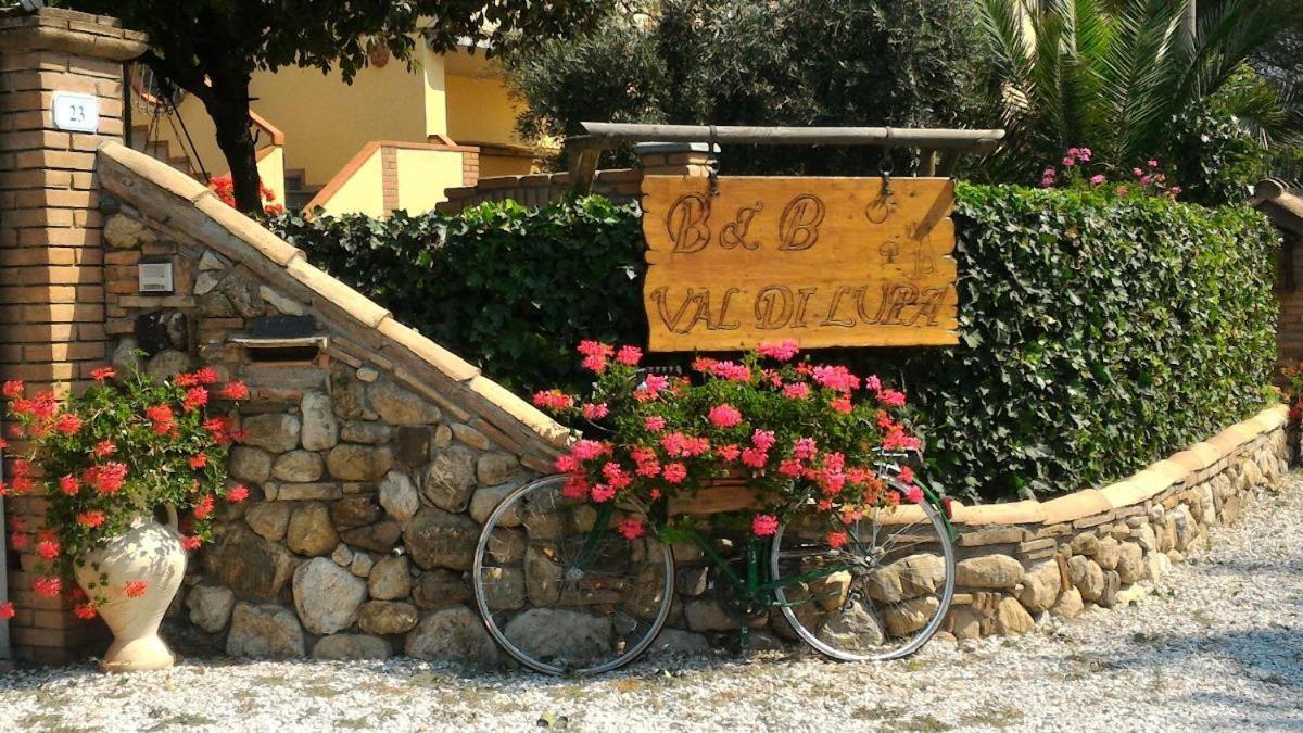Bed And Breakfast Val Di Lupa Castellina Marittima Exterior photo